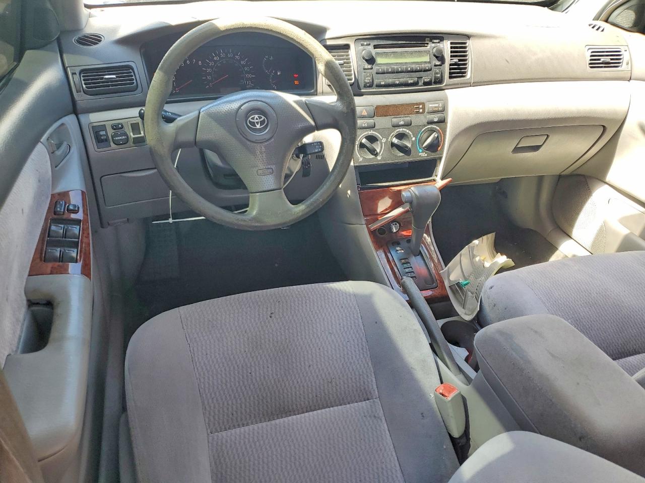 2005 TOYOTA COROLLA LE photo 15
