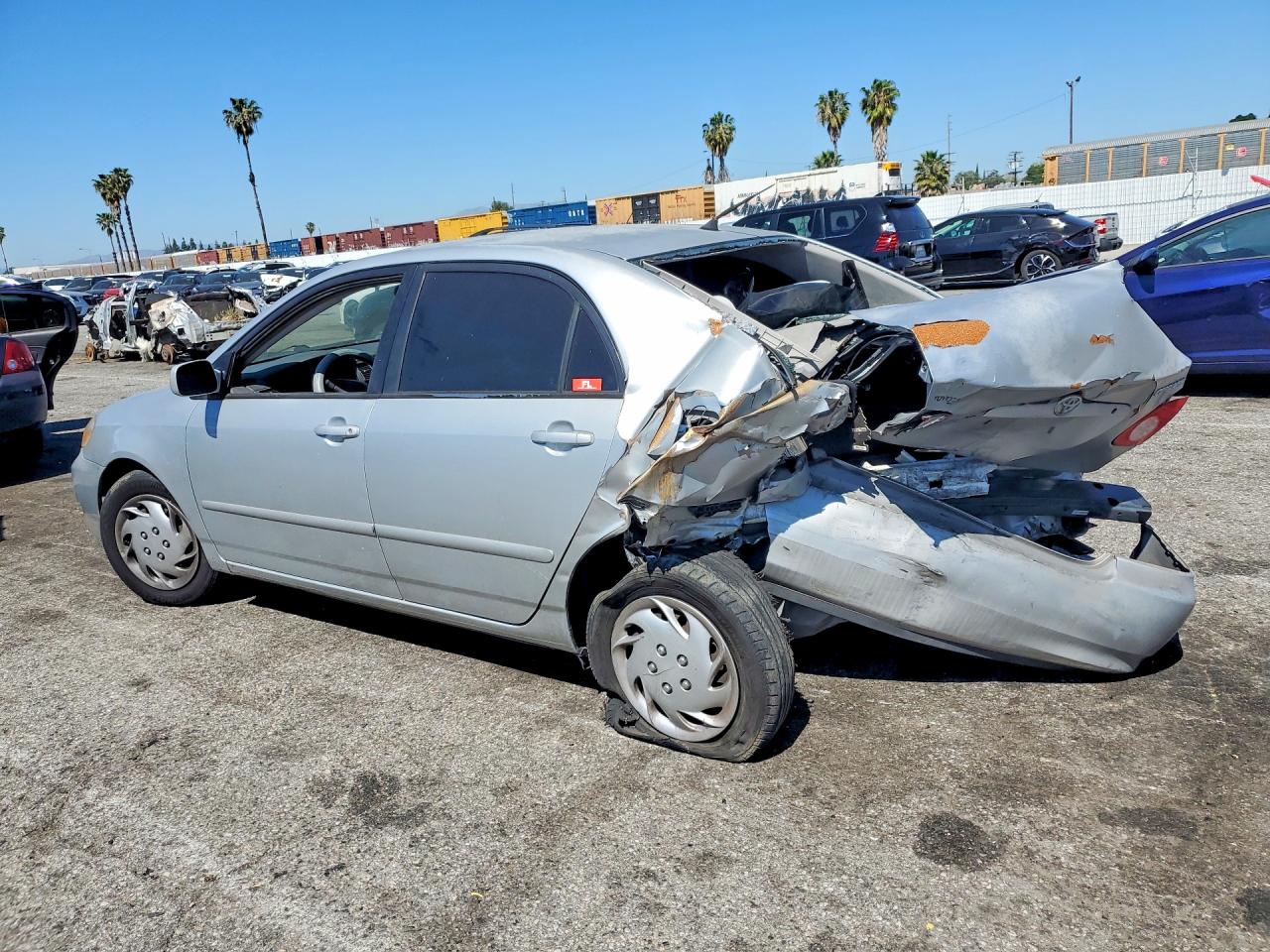 2005 TOYOTA COROLLA LE photo 3