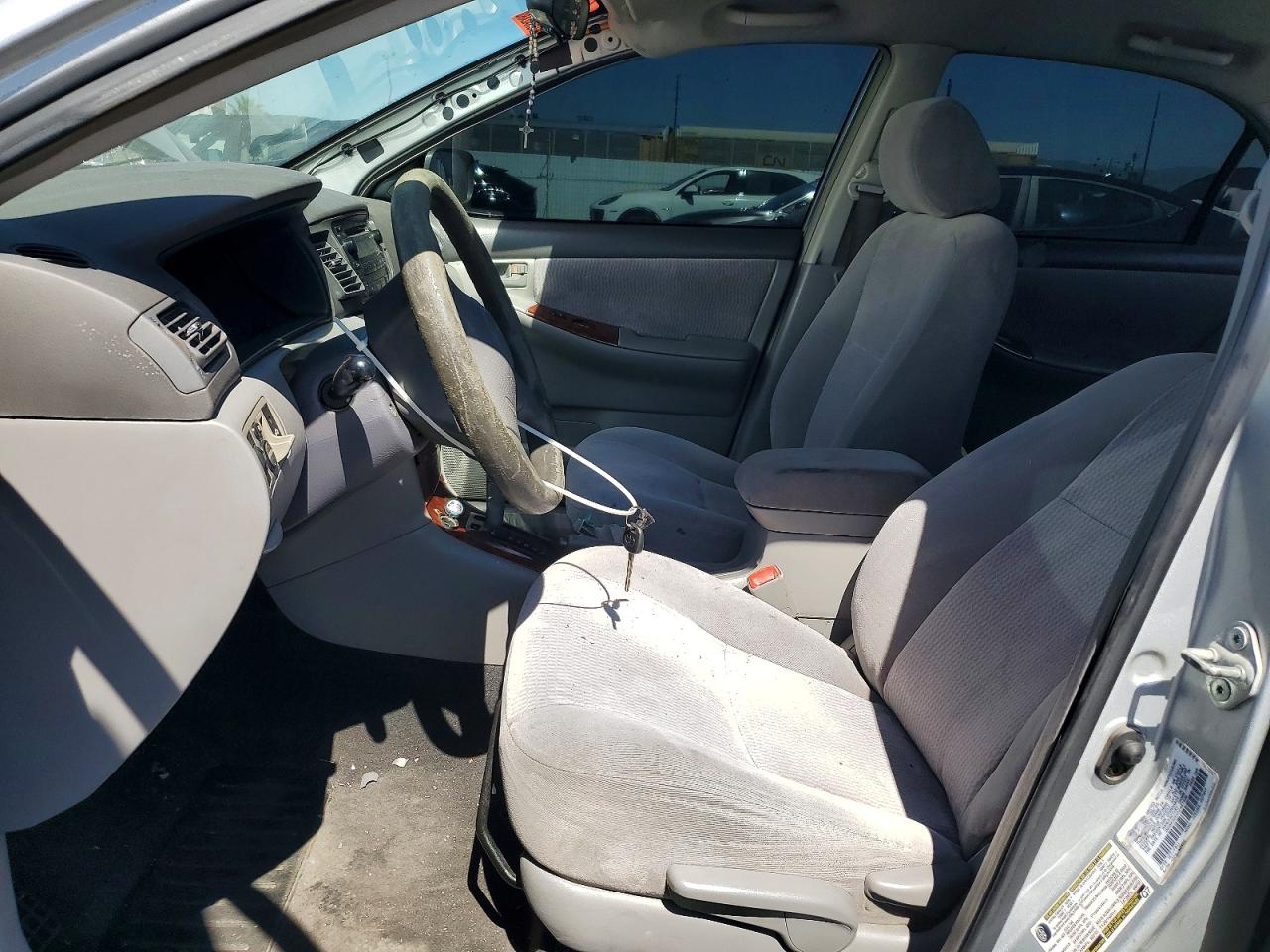 2005 TOYOTA COROLLA LE photo 13