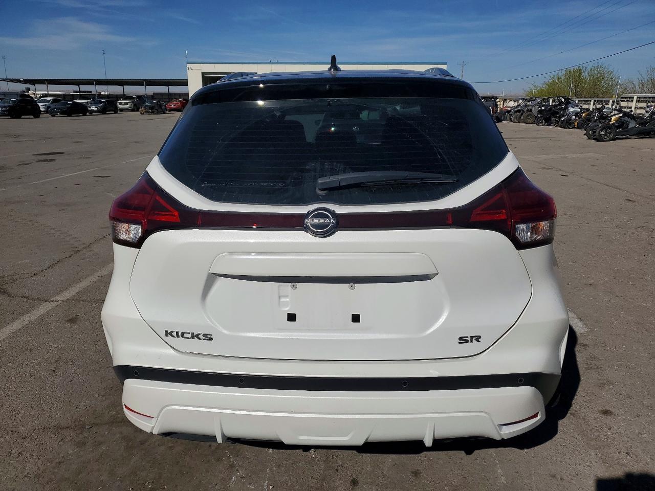 2023 NISSAN KICKS SR photo 16