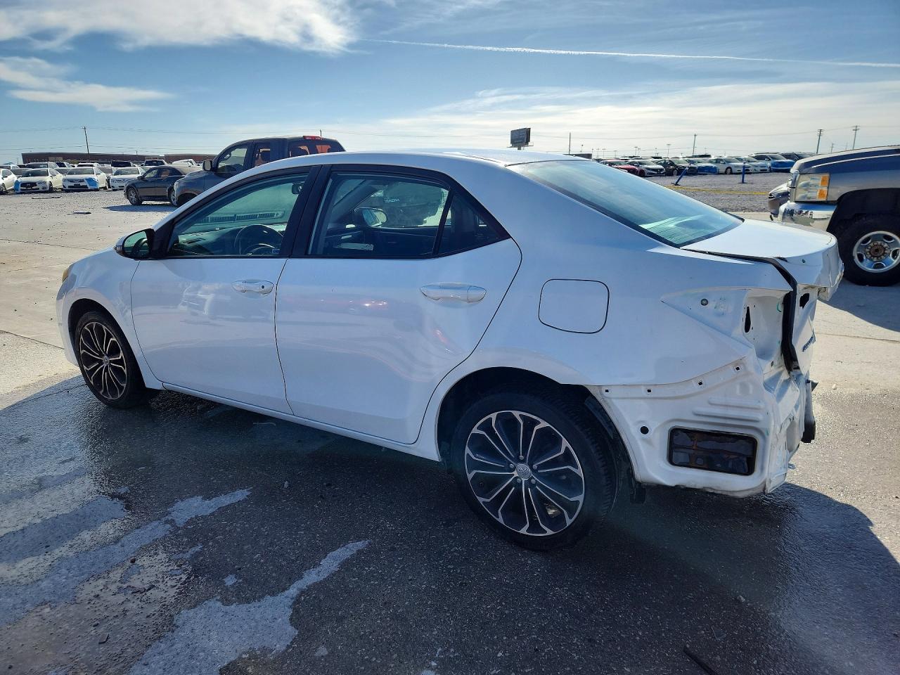 2016 TOYOTA COROLLA S PLUS photo 3