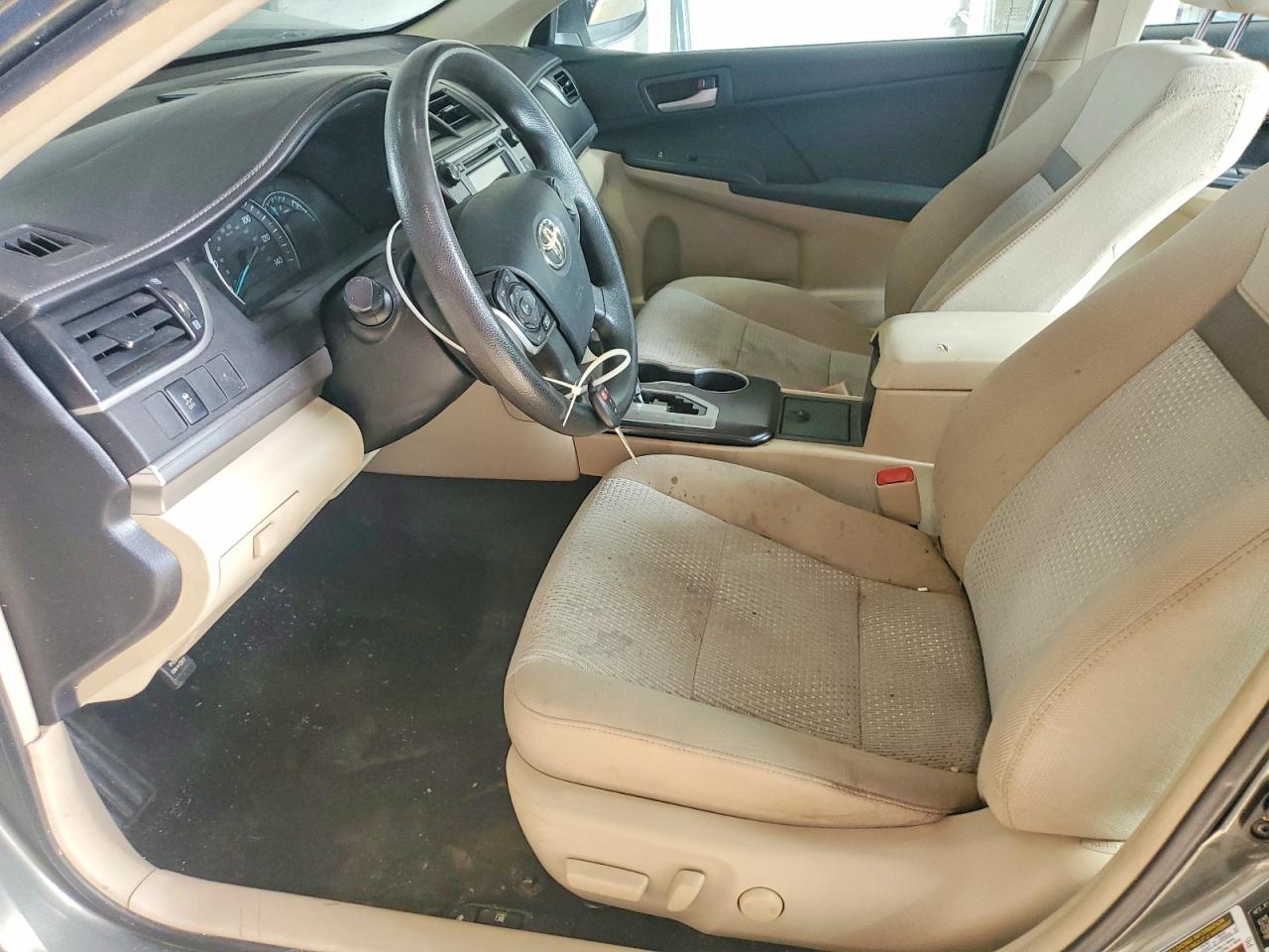2012 TOYOTA CAMRY LE photo 13