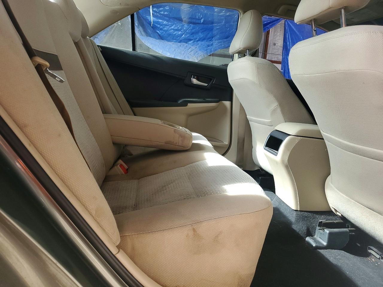 2012 TOYOTA CAMRY LE photo 19