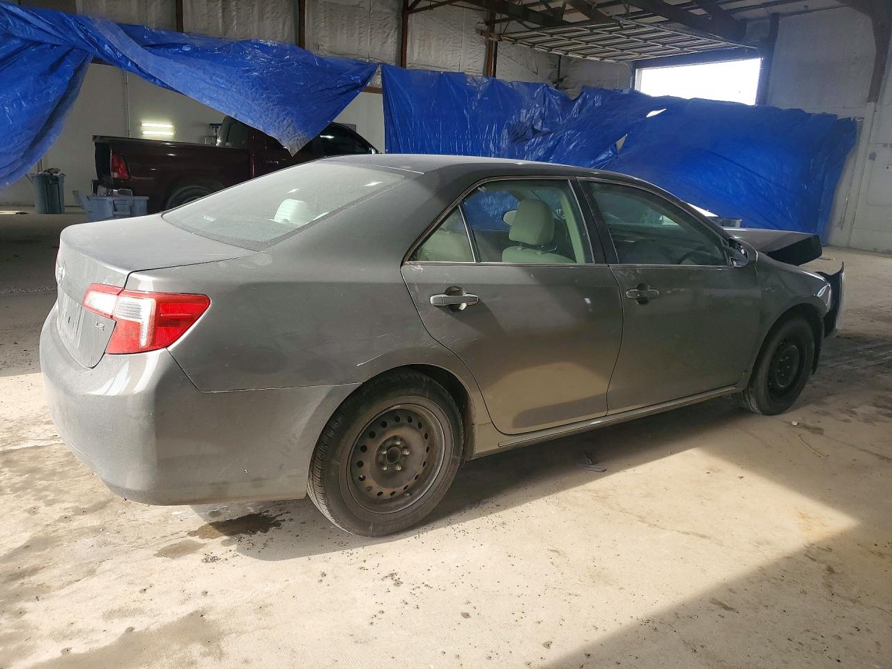 2012 TOYOTA CAMRY LE photo 5