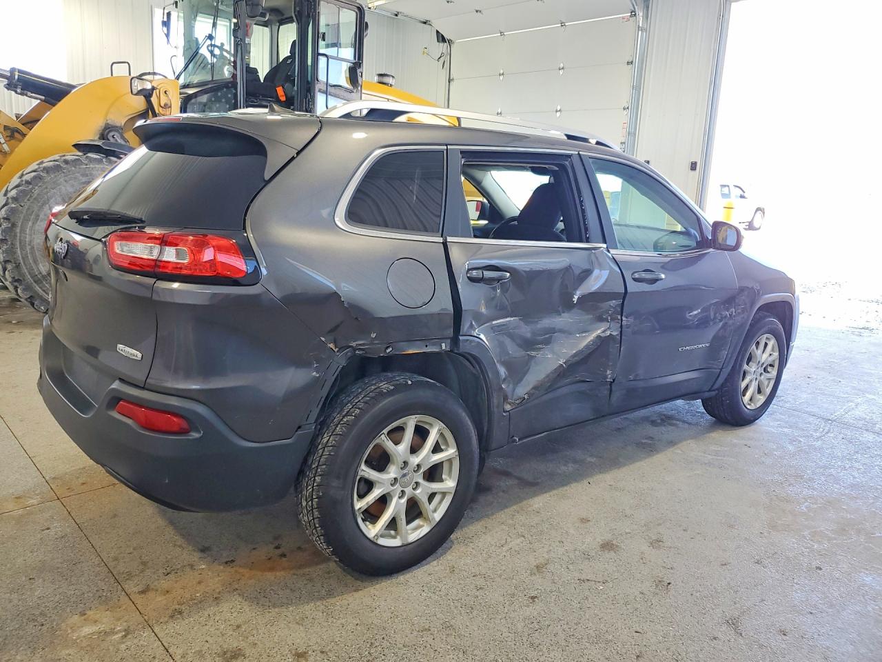 2016 JEEP CHEROKEE LATITUDE photo 5