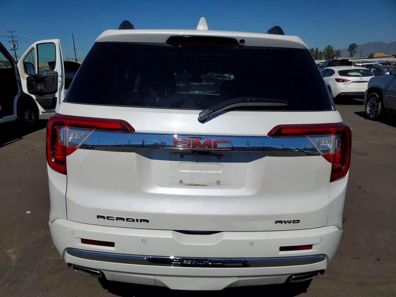 2023 GMC ACADIA DENALI photo 16