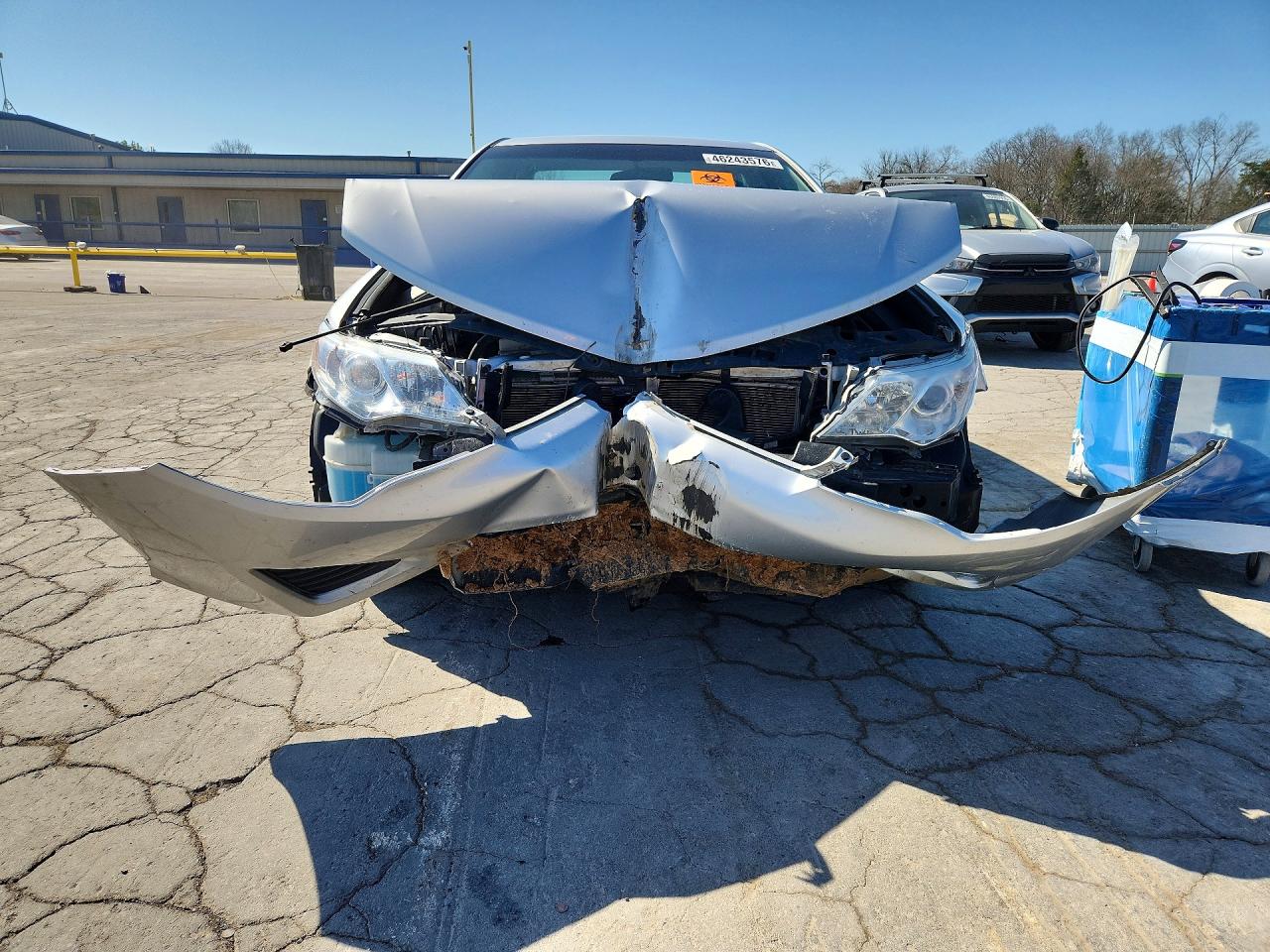 2014 TOYOTA CAMRY LE photo 9