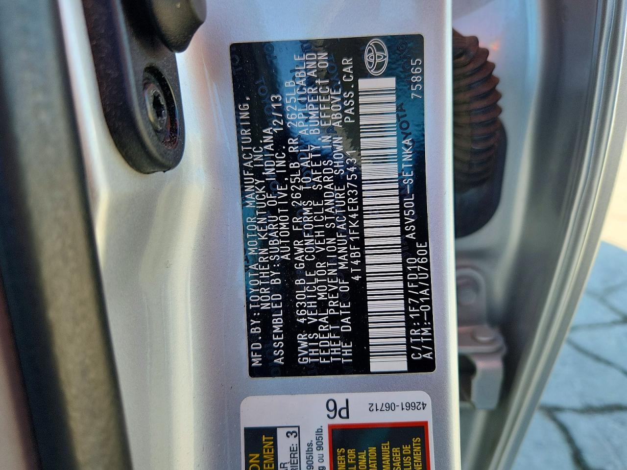 2014 TOYOTA CAMRY LE photo 23
