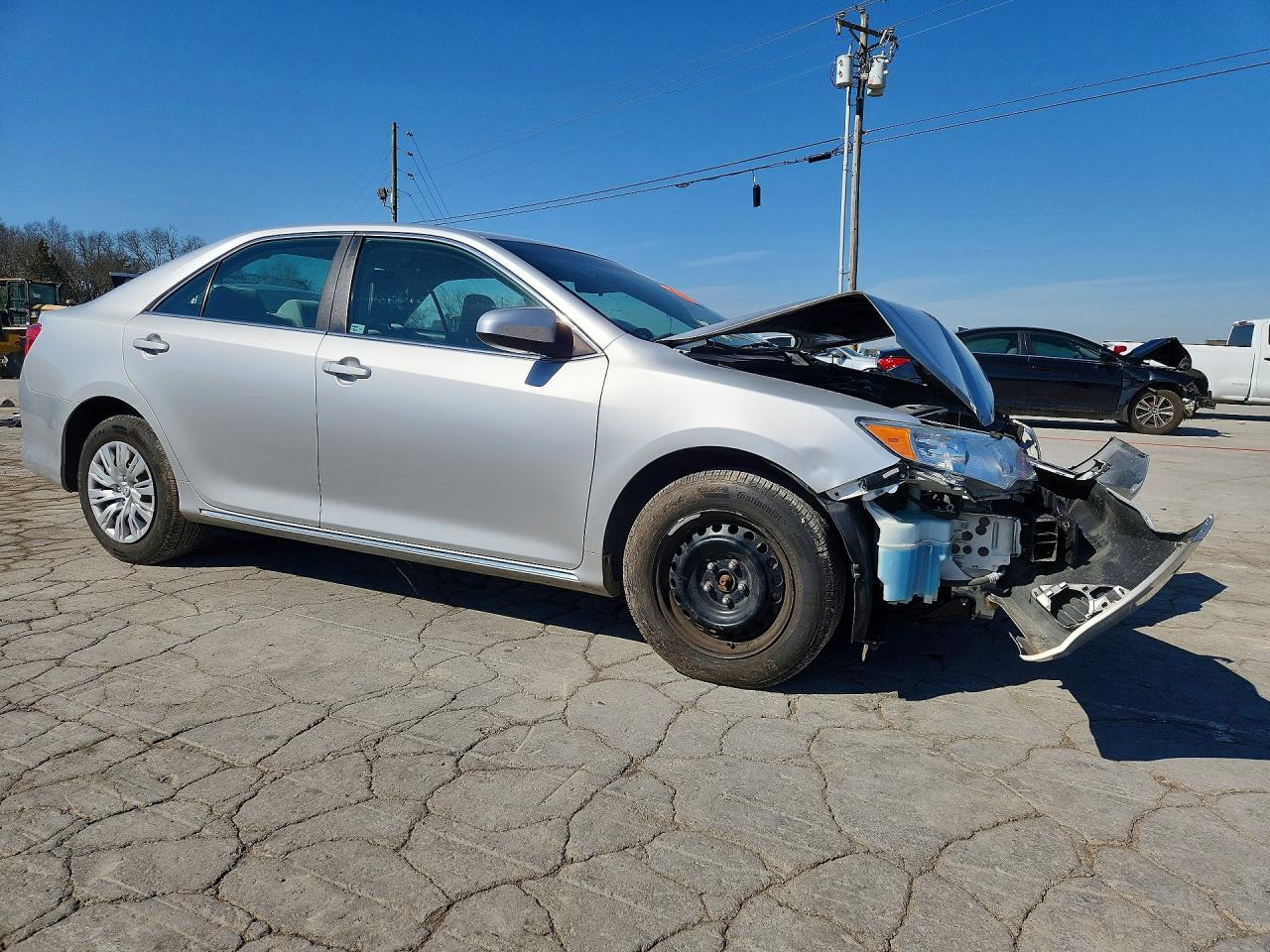 2014 TOYOTA CAMRY LE photo 7
