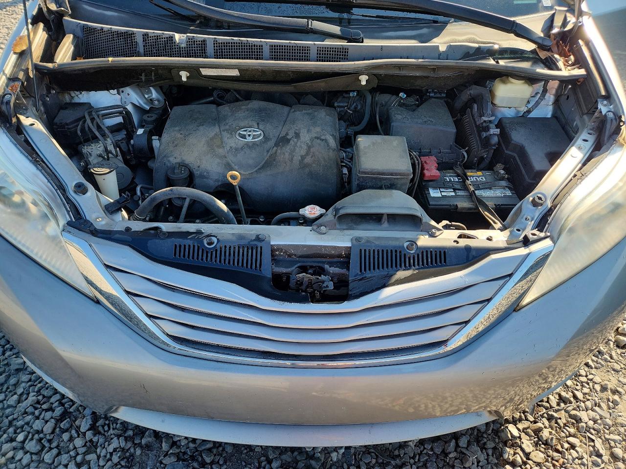 2017 TOYOTA SIENNA LE 8-PASSENGER photo 23