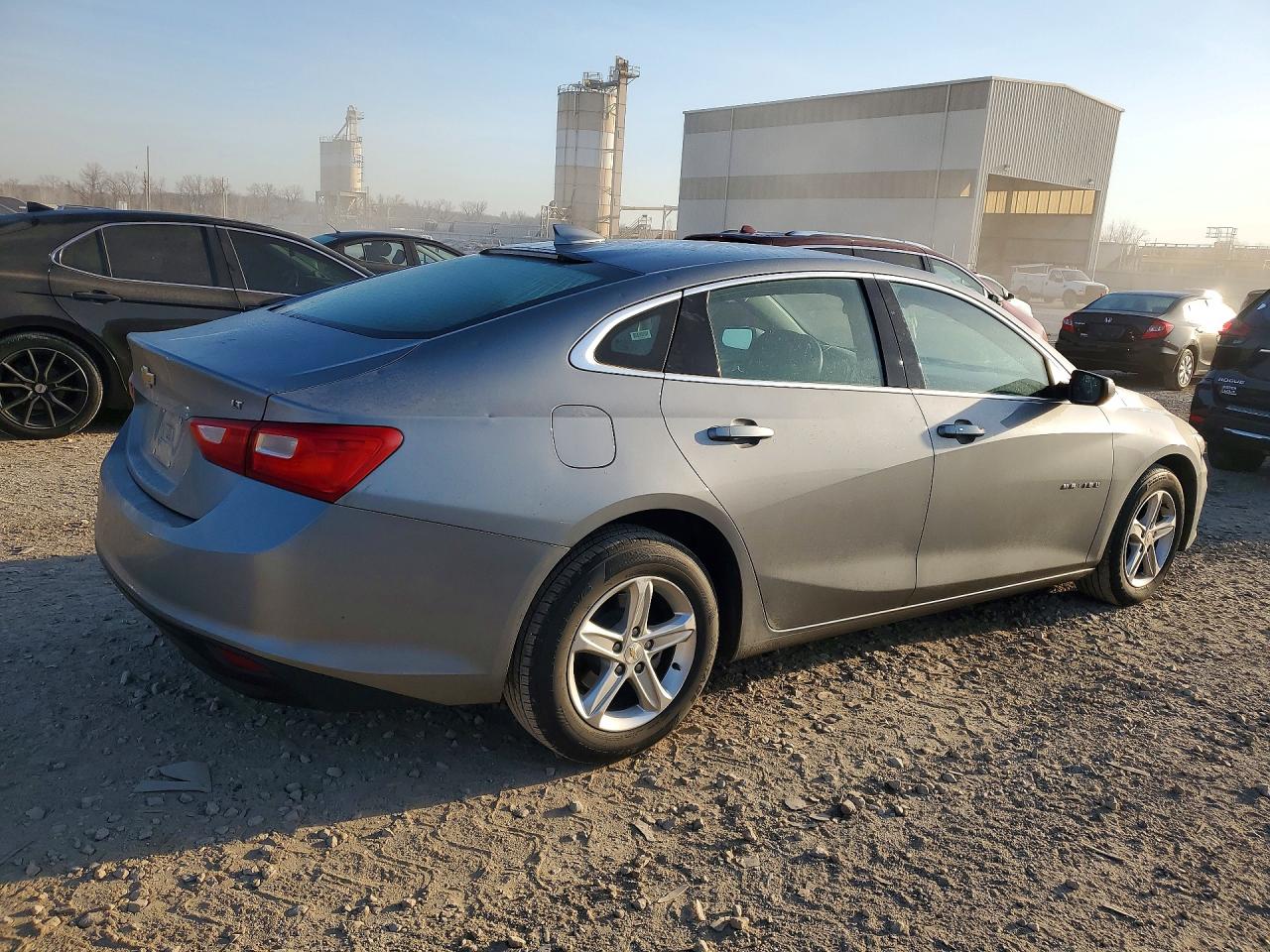 2023 CHEVROLET MALIBU LT photo 7
