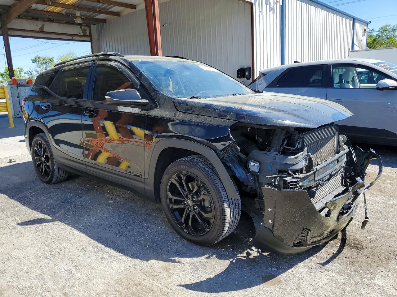 2019 GMC TERRAIN SLT photo 7