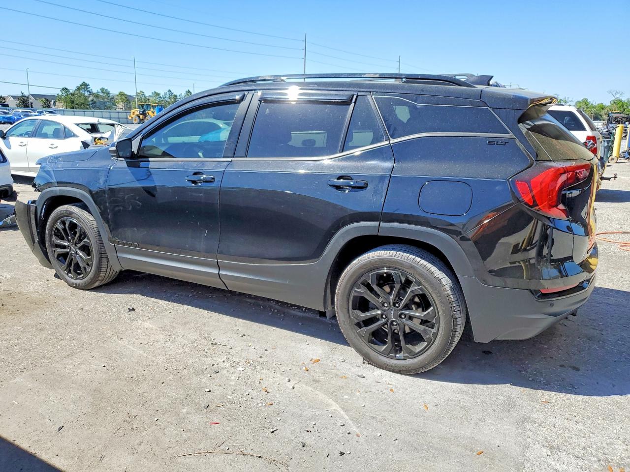 2019 GMC TERRAIN SLT photo 3
