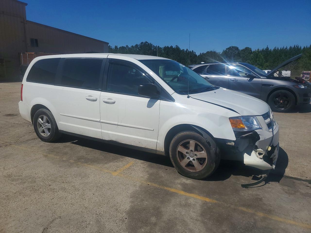 2010 DODGE GRAND CARAVAN SE photo 4