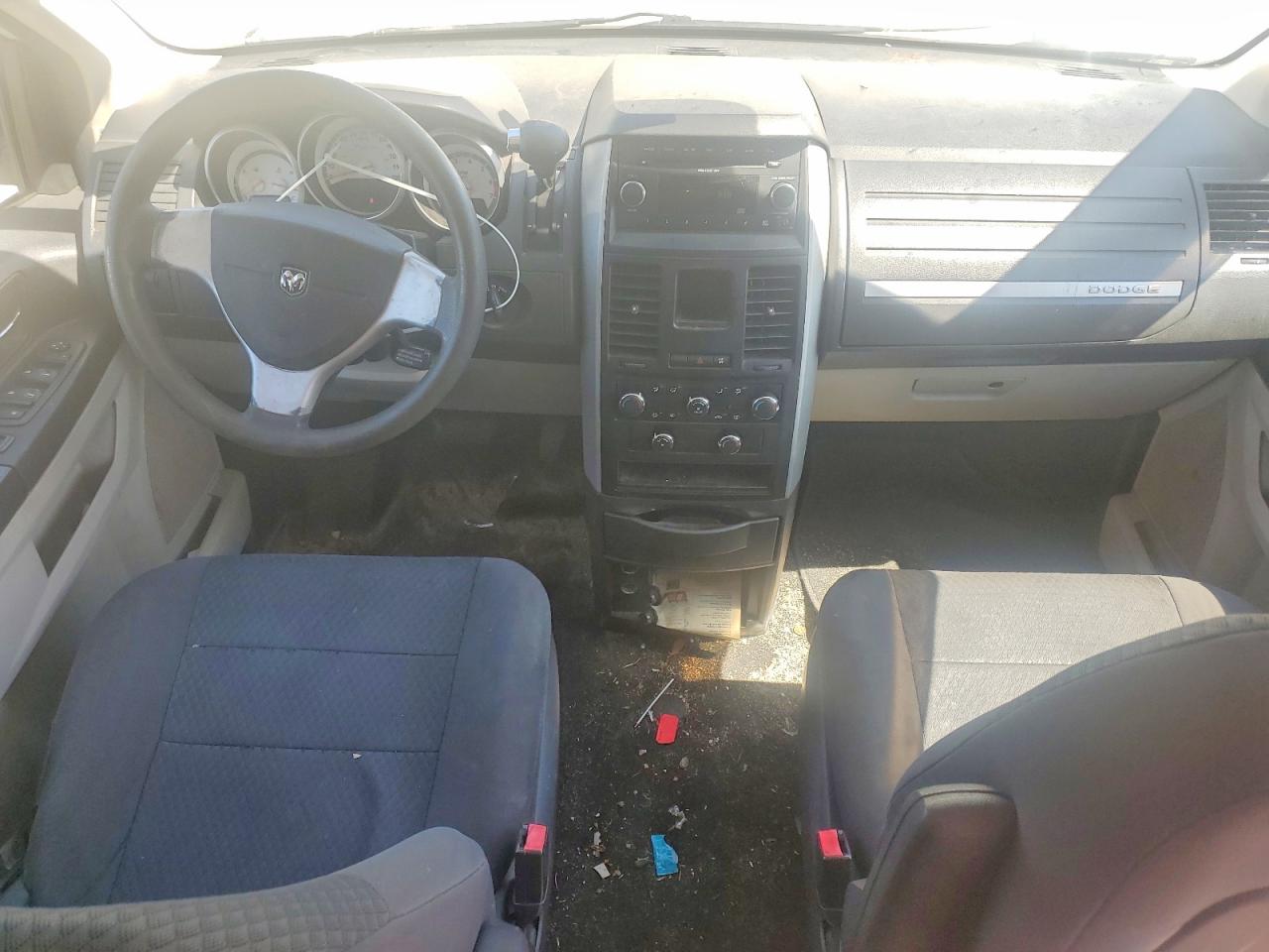 2010 DODGE GRAND CARAVAN SE photo 8