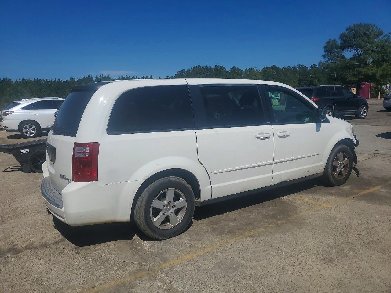 2010 DODGE GRAND CARAVAN SE photo 3