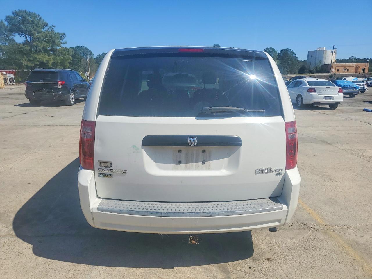 2010 DODGE GRAND CARAVAN SE photo 6
