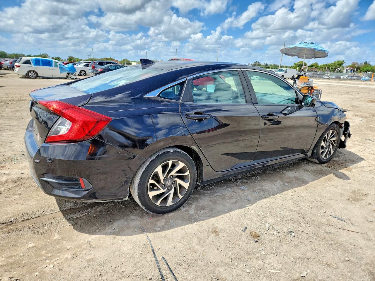 2017 HONDA CIVIC EX photo 7
