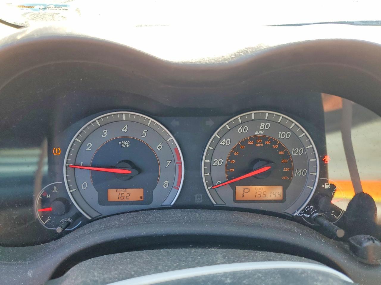 2010 TOYOTA COROLLA photo 17