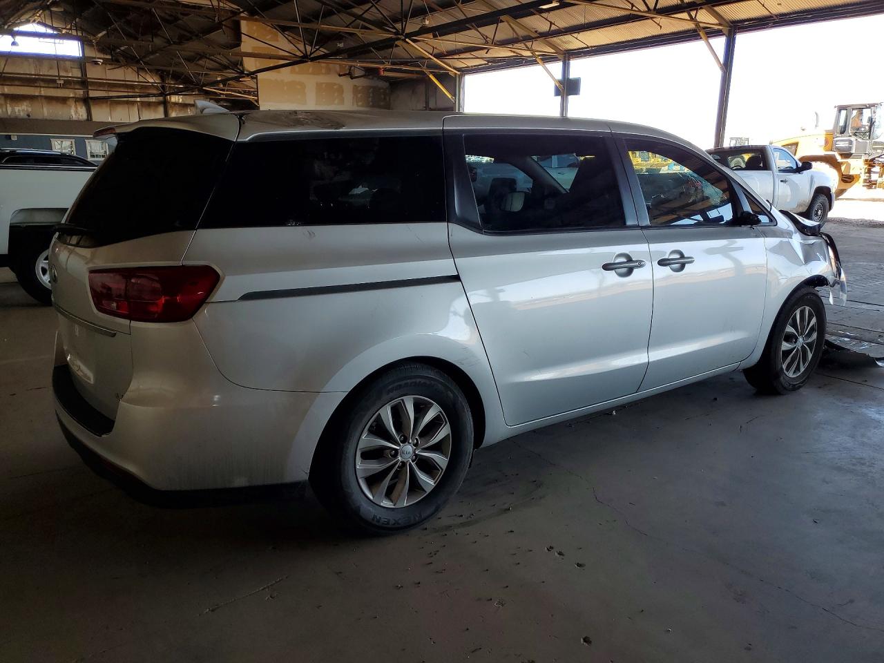 2019 KIA SEDONA LX photo 5
