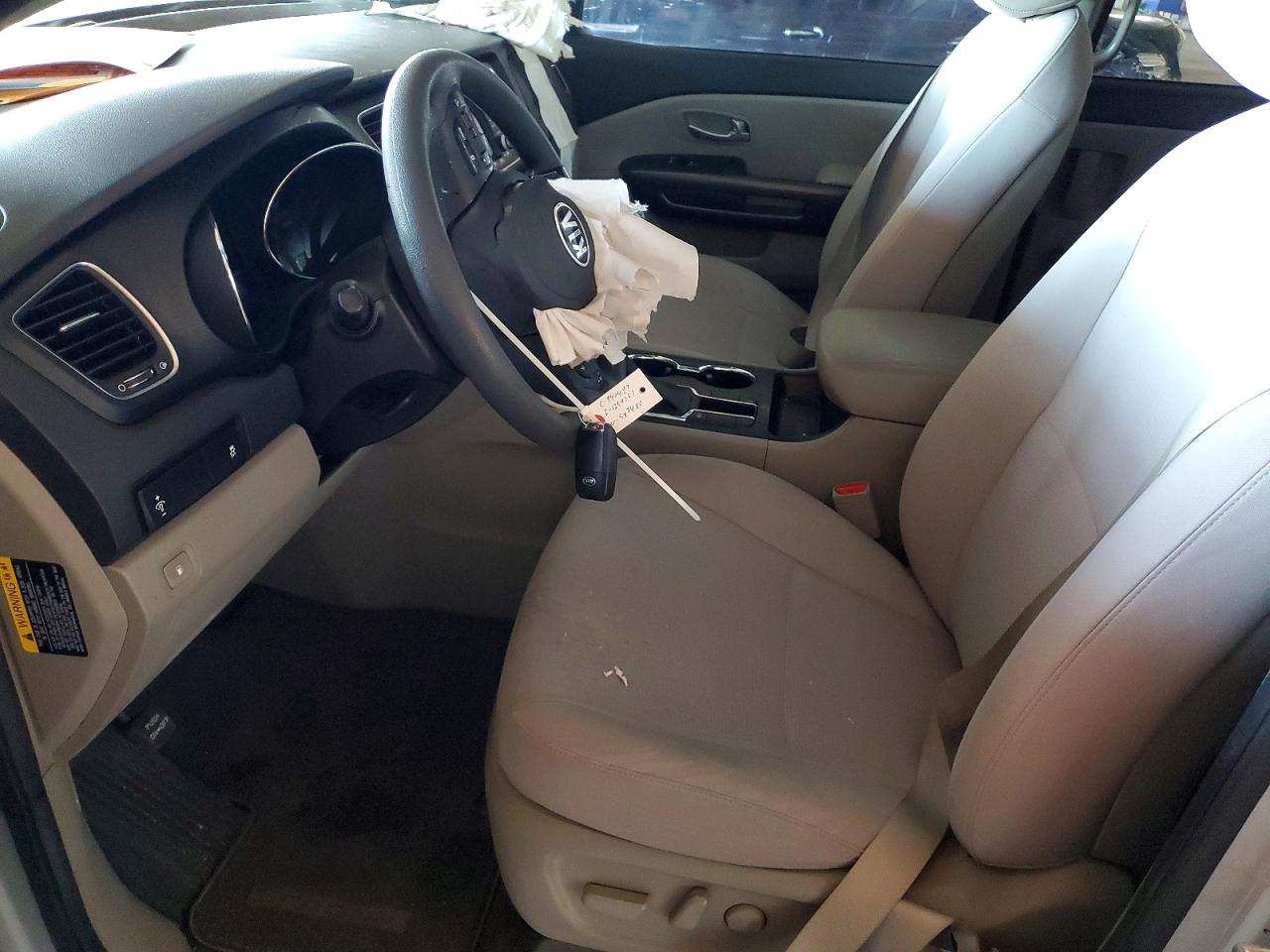 2019 KIA SEDONA LX photo 13