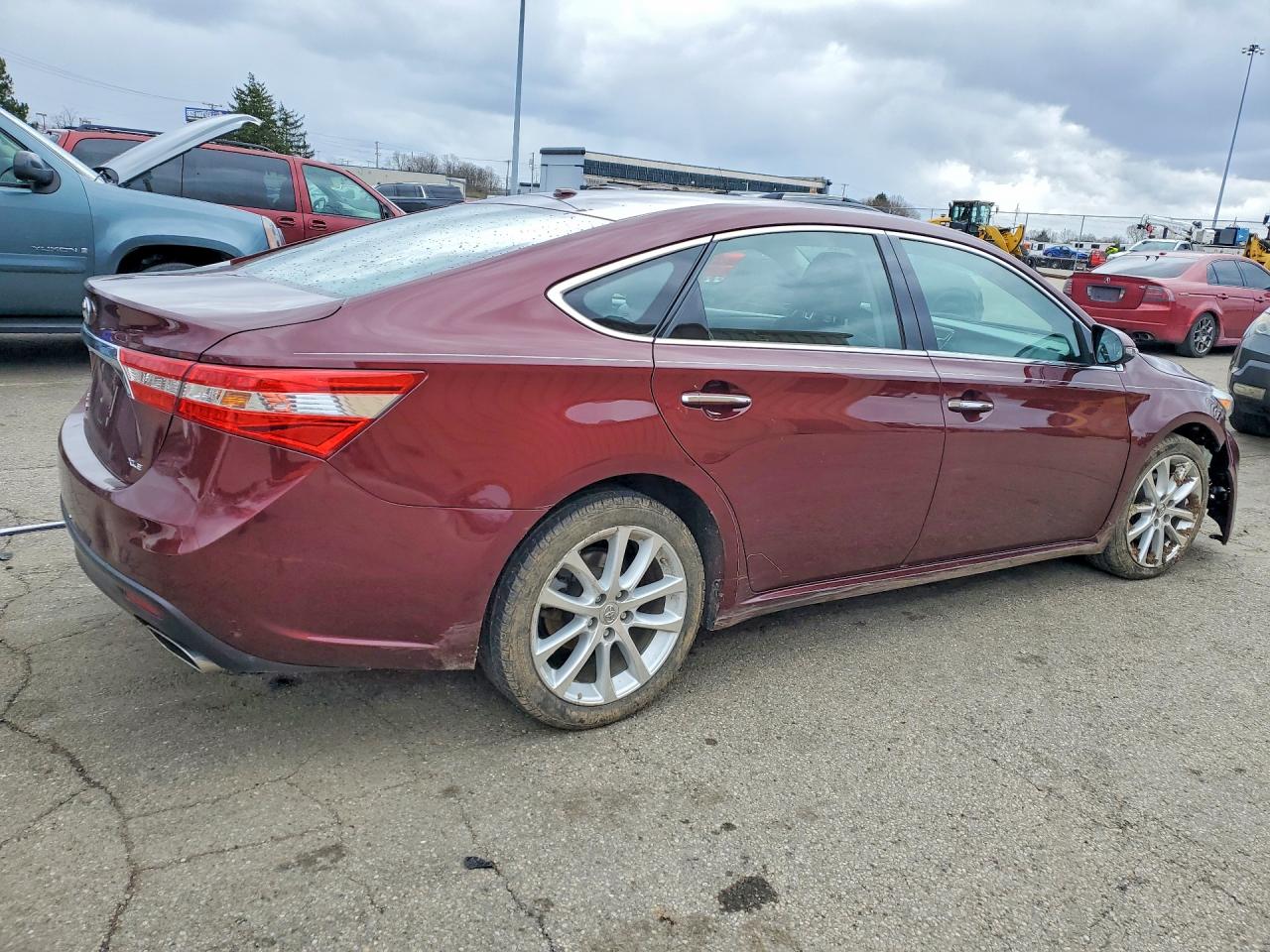 2013 TOYOTA AVALON XLE TOURING photo 5