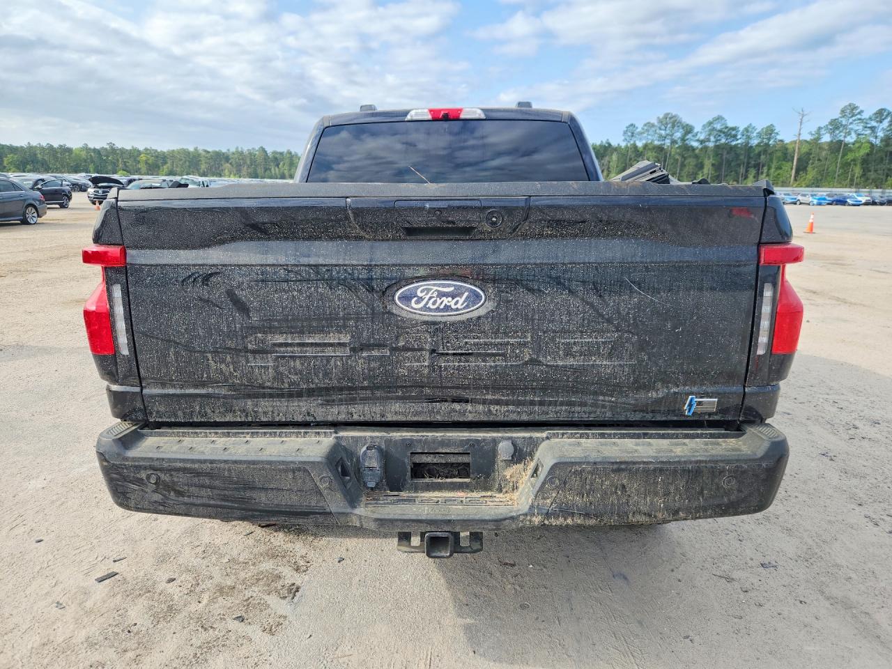 2024 FORD F150 LIGHTNING XLT photo 6