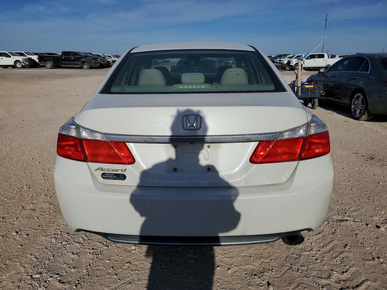 2013 HONDA ACCORD LX photo 11