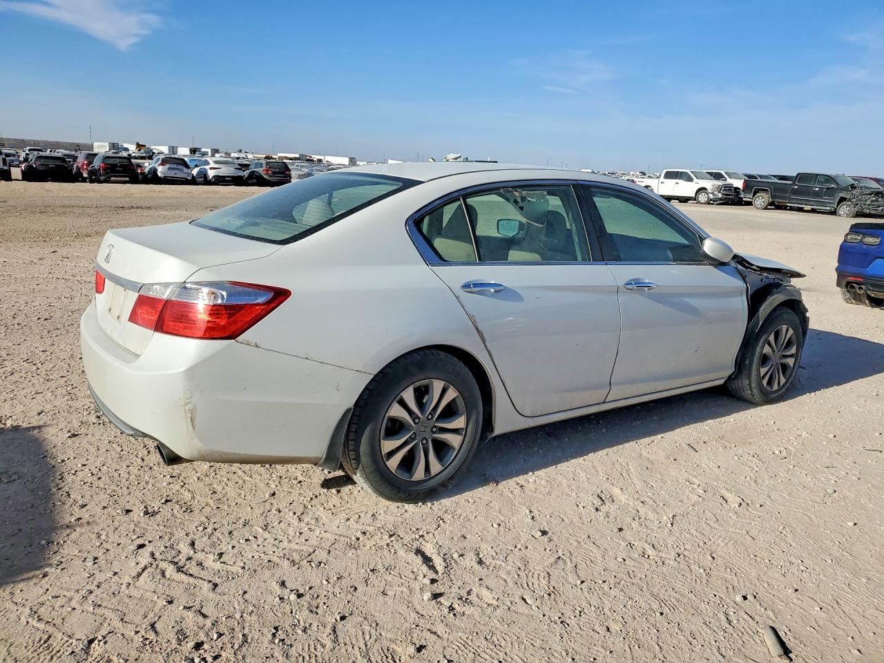 2013 HONDA ACCORD LX photo 5
