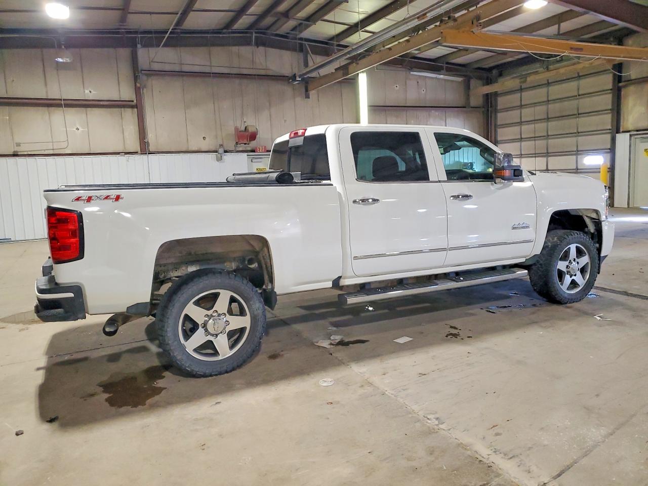 2016 CHEVROLET SILVERADO K2500 HIGH COUNTRY photo 3