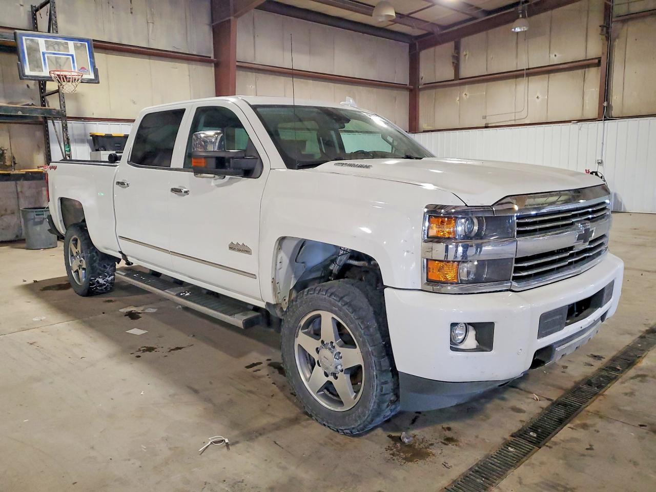 2016 CHEVROLET SILVERADO K2500 HIGH COUNTRY photo 4