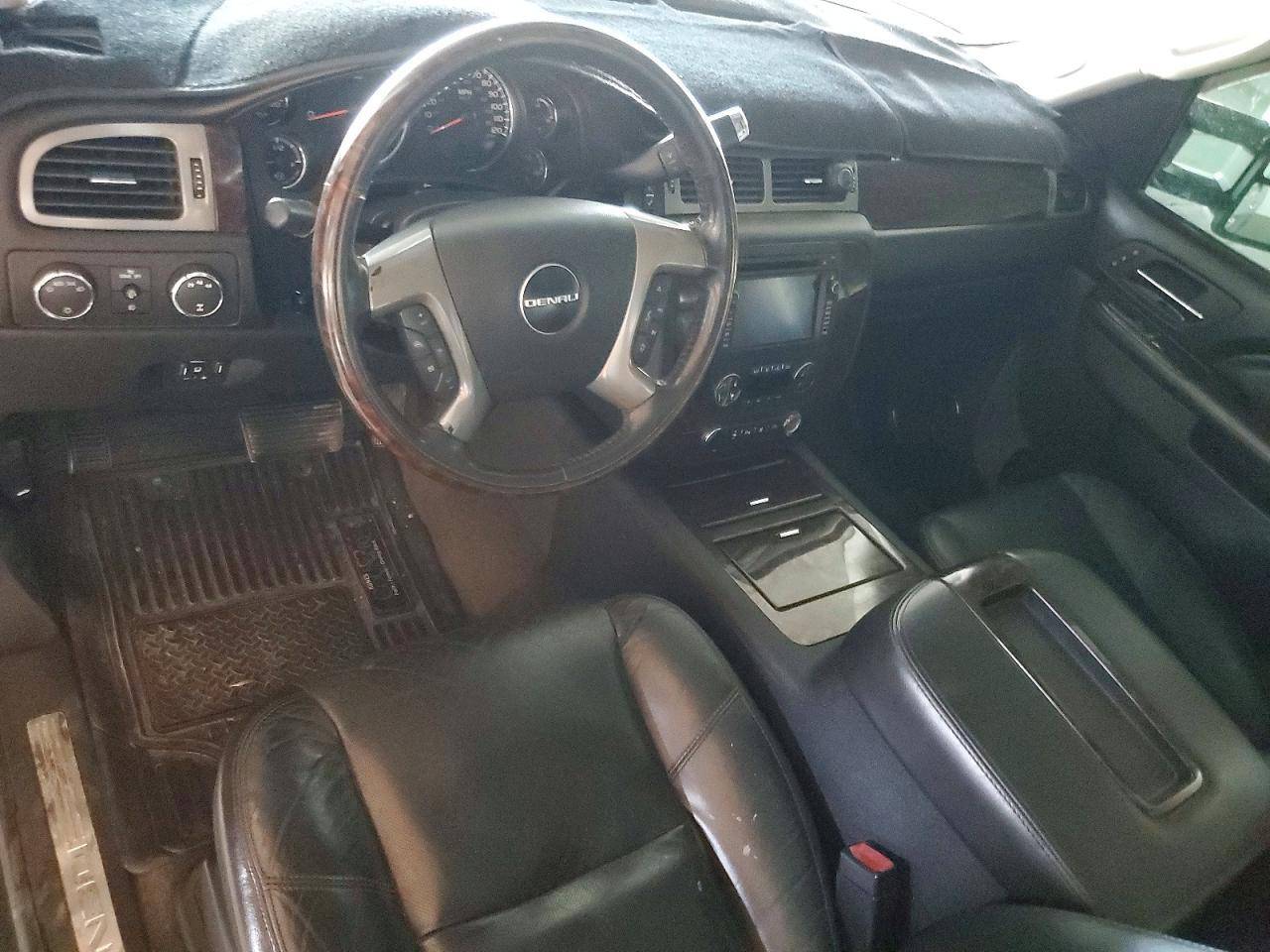 2011 GMC SIERRA K2500 DENALI photo 8