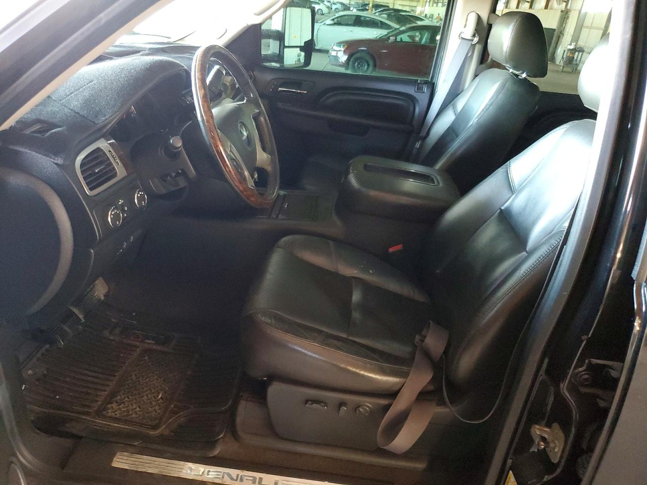 2011 GMC SIERRA K2500 DENALI photo 7