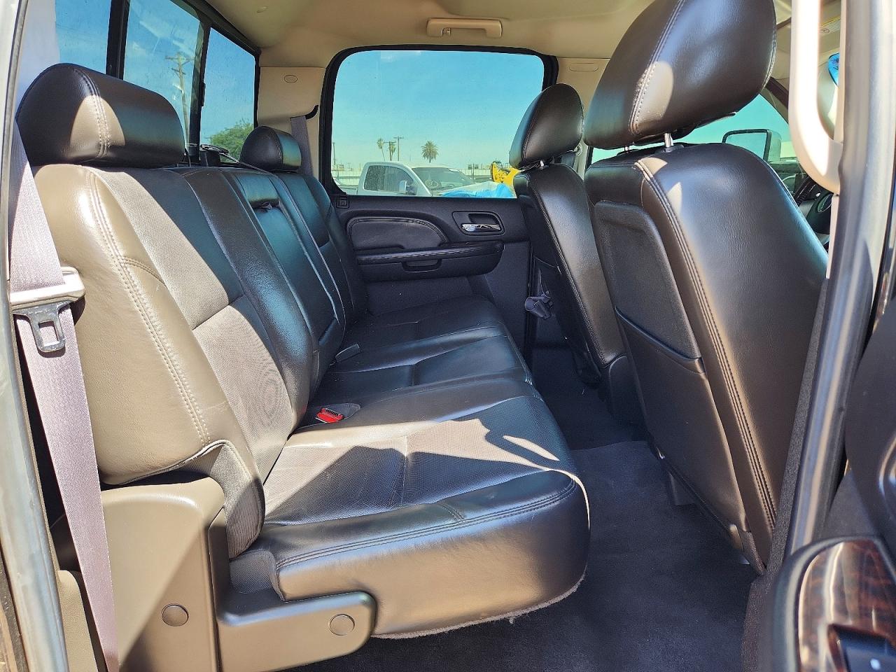 2011 GMC SIERRA K2500 DENALI photo 10