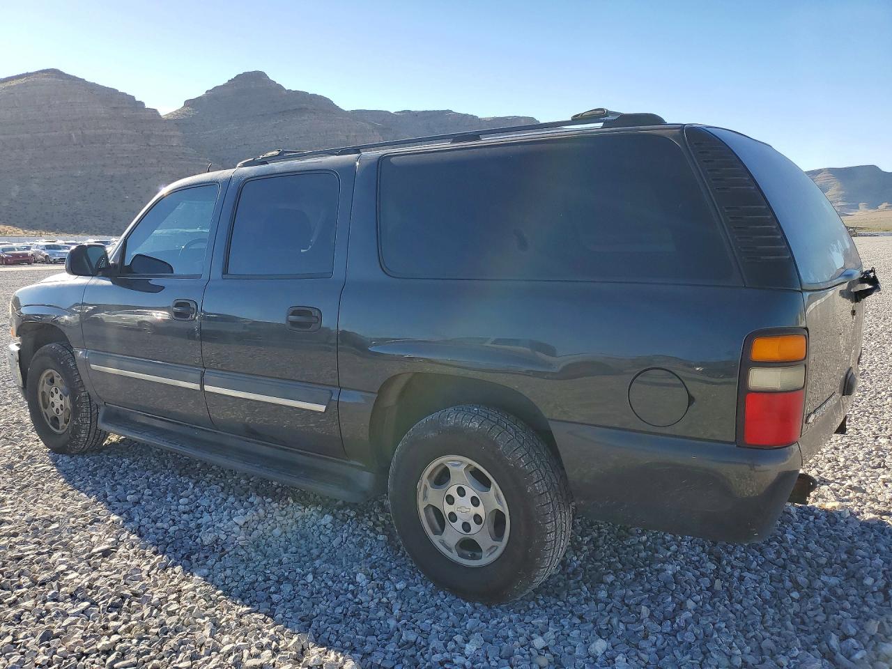 2005 CHEVROLET SUBURBAN C1500 photo 2