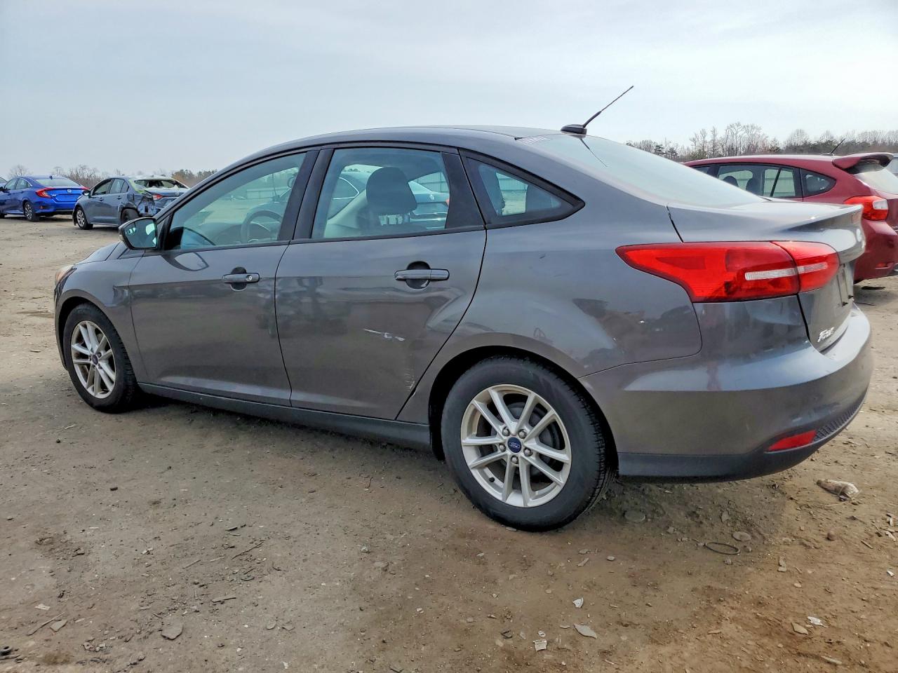 2015 FORD FOCUS SE photo 5
