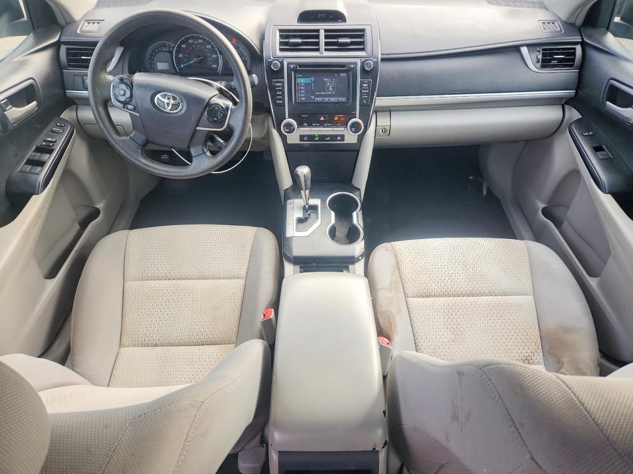 2014 TOYOTA CAMRY LE photo 15