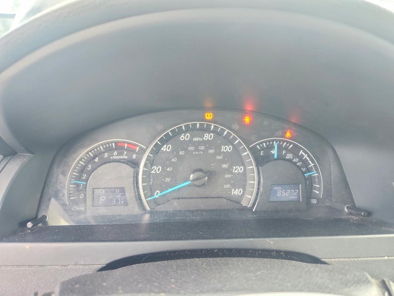 2014 TOYOTA CAMRY LE photo 17
