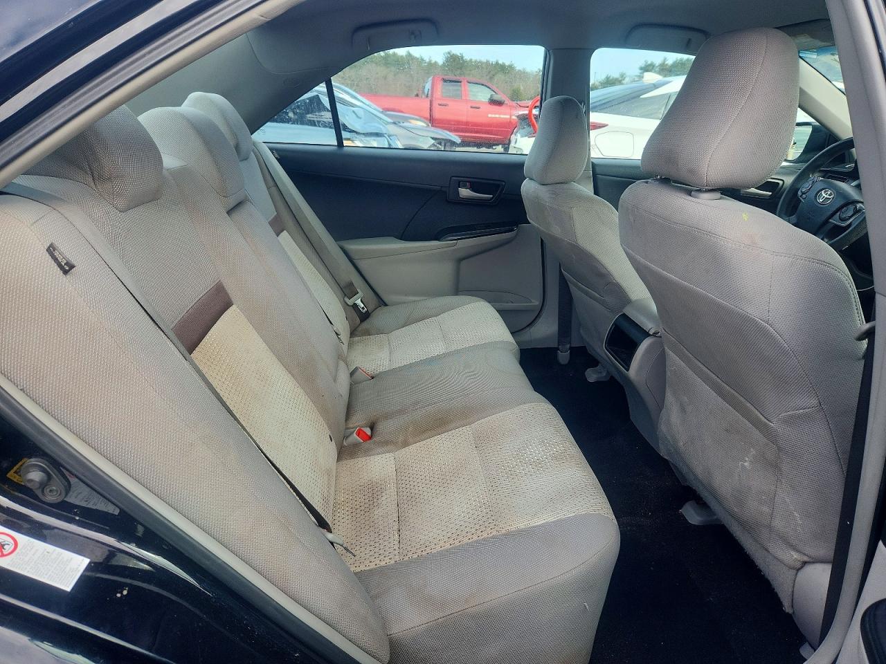 2014 TOYOTA CAMRY LE photo 19