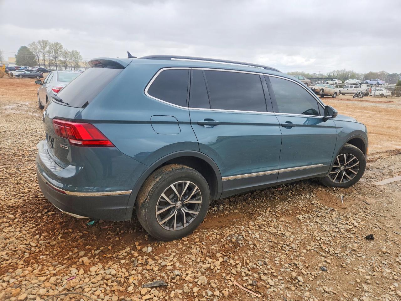 2020 VOLKSWAGEN TIGUAN SE photo 5