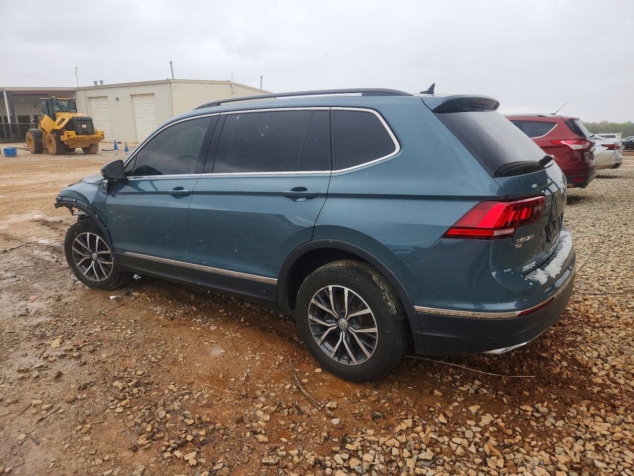 2020 VOLKSWAGEN TIGUAN SE photo 3