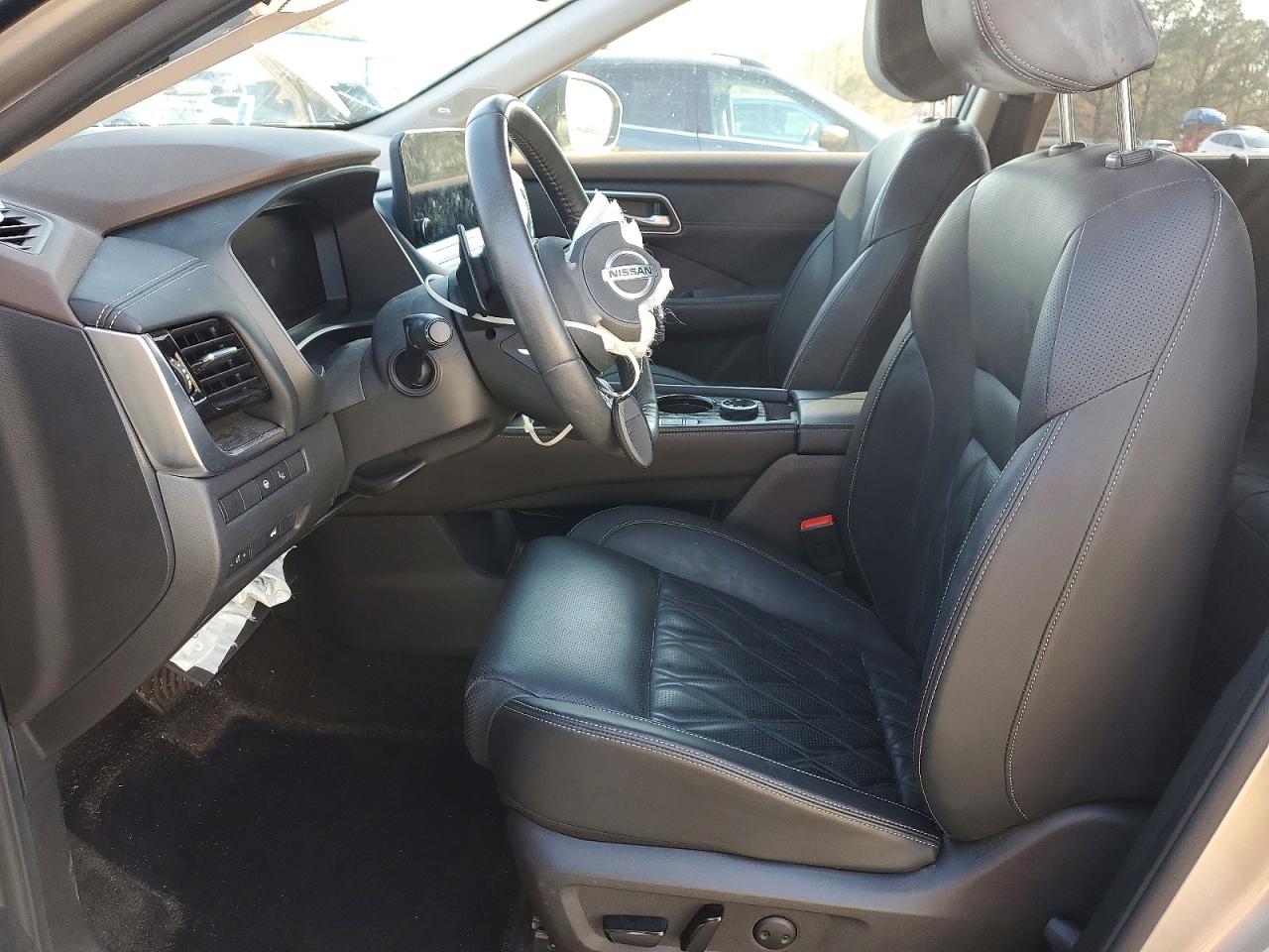 2021 NISSAN ROGUE PLATINUM photo 13