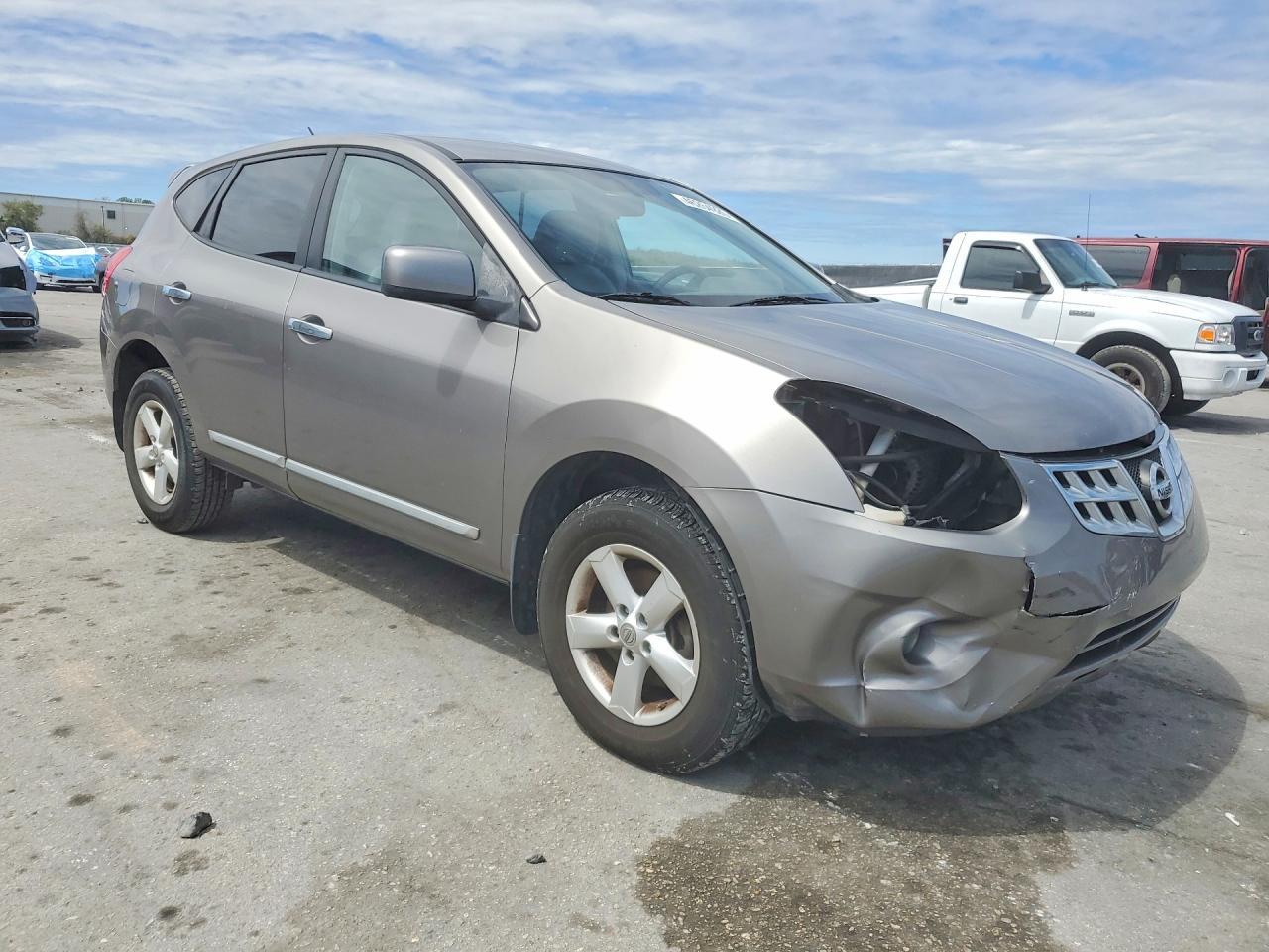 2013 NISSAN ROGUE S photo 4