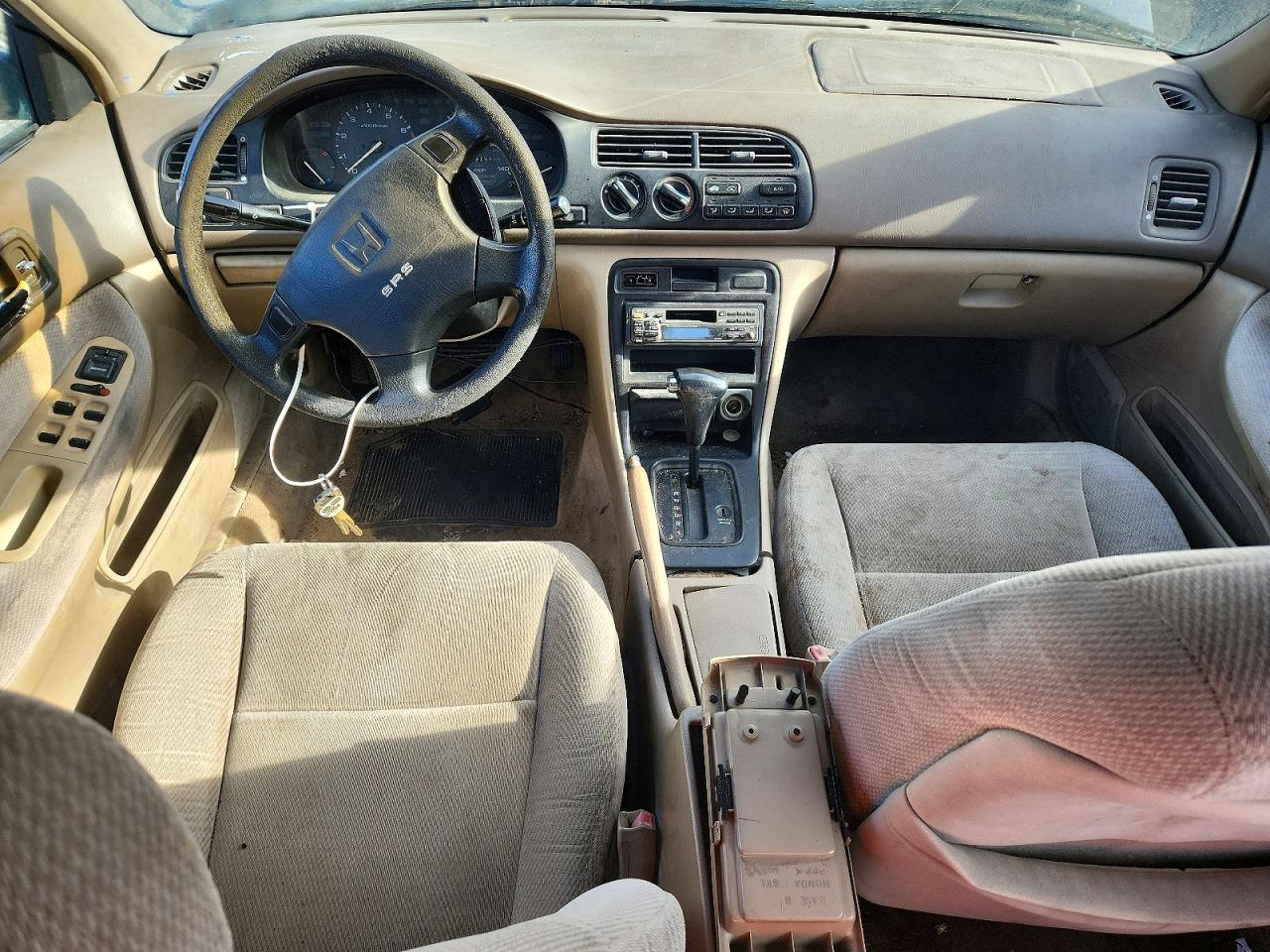 1996 HONDA ACCORD LX photo 8