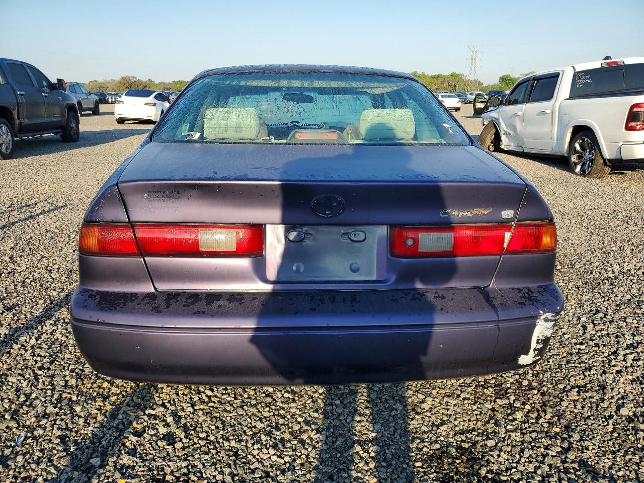 1997 TOYOTA CAMRY XLE photo 11