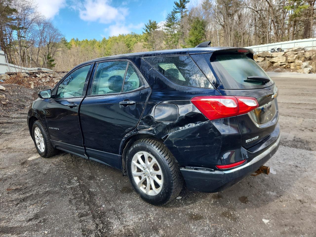 2018 CHEVROLET EQUINOX LS photo 3