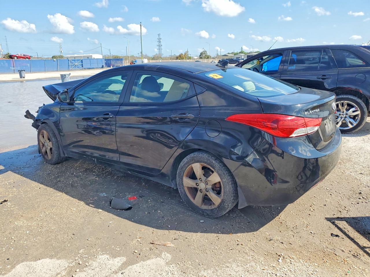 2013 HYUNDAI ELANTRA GLS photo 4