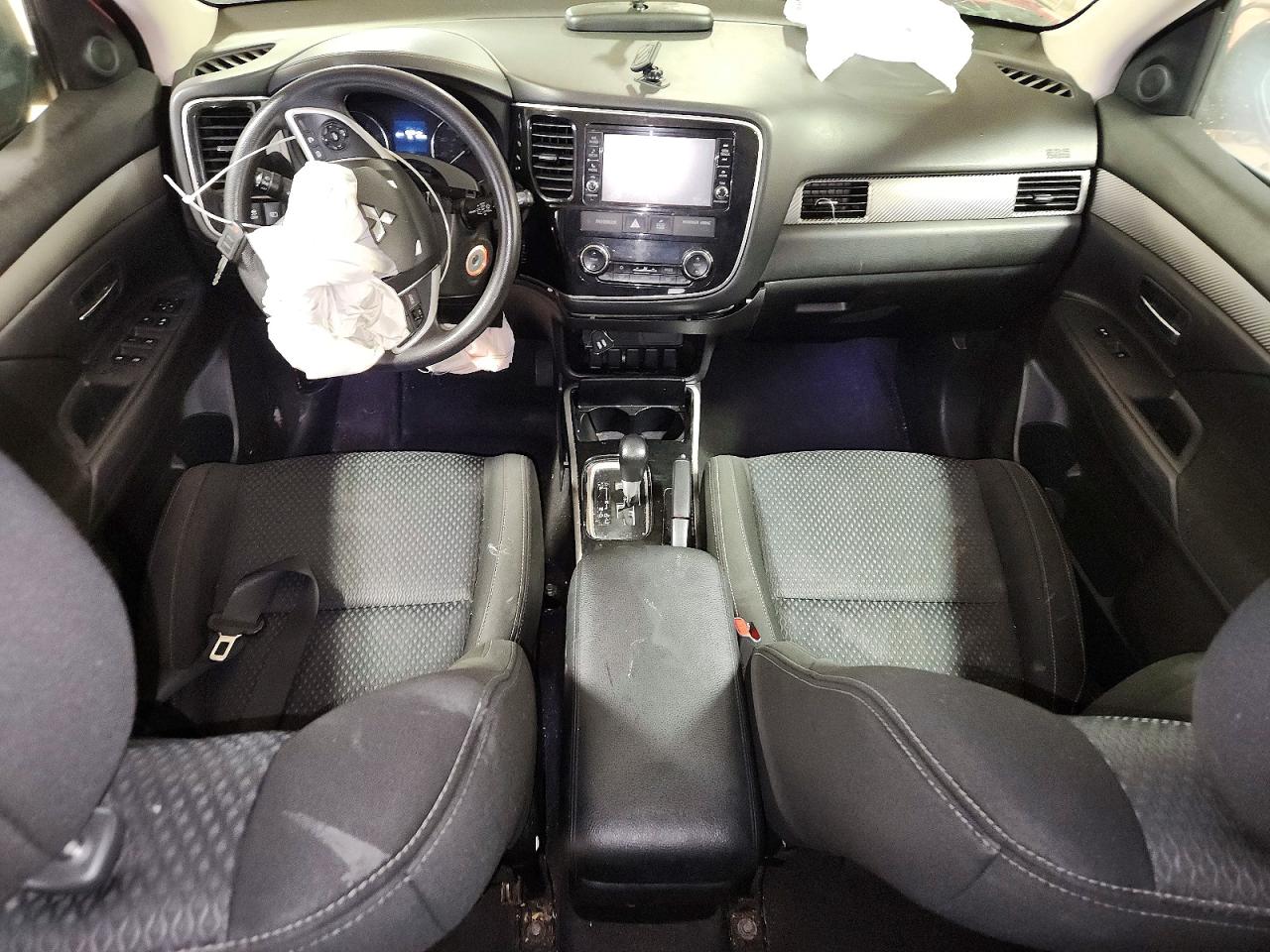 2018 MITSUBISHI OUTLANDER SE photo 22