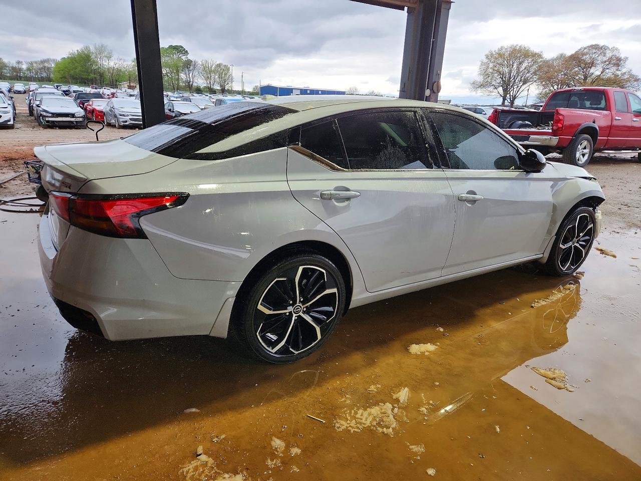 2024 NISSAN ALTIMA 2.5 SR photo 7