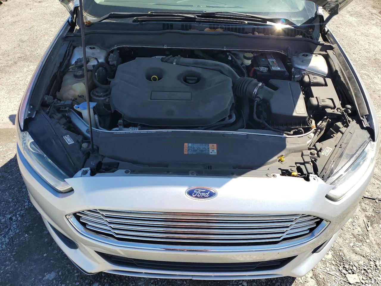 2014 FORD FUSION SE photo 21